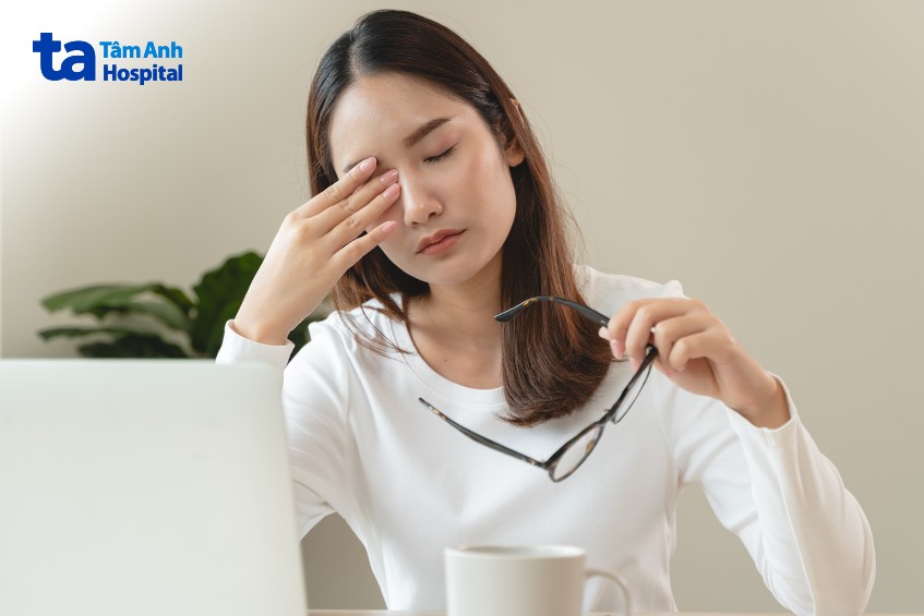 người bệnh thường thấy mỏi mắt