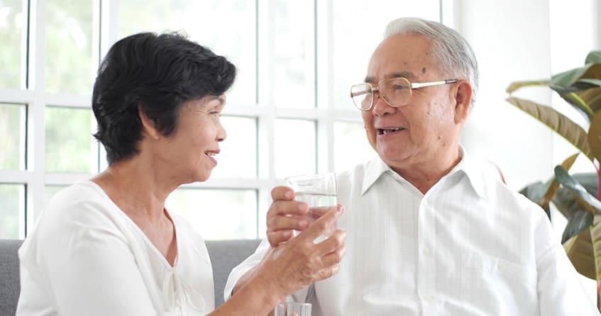 Người lớn tuổi cần thận trong khi dùng thuốc