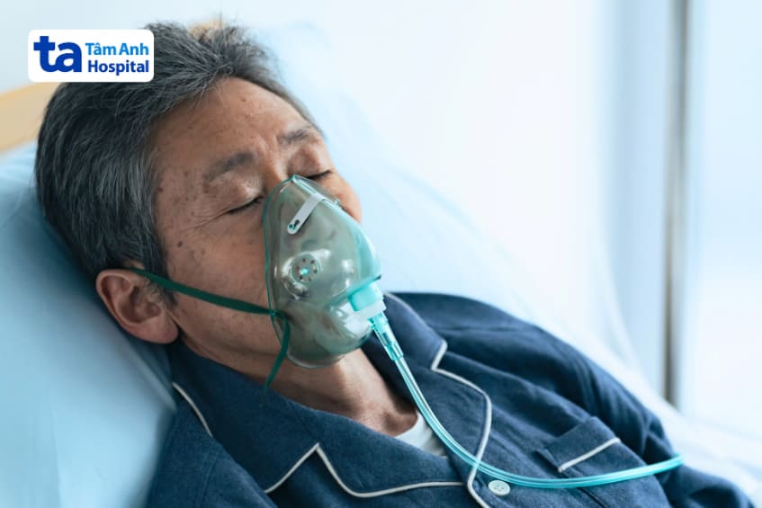 Người lớn tuổi là một những nhóm đối tượng nguy cơ cao chuyển biến nặng