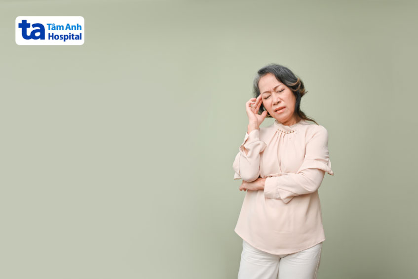 phụ nữ trên 50 dễ mắc ung thư