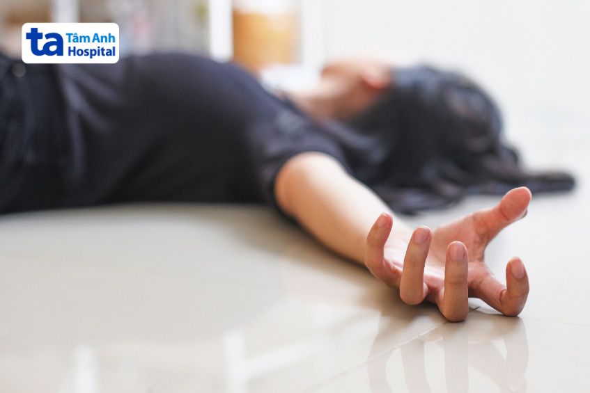 Sa van hai lá nặng có thể gây biến chứng đột tử do tim