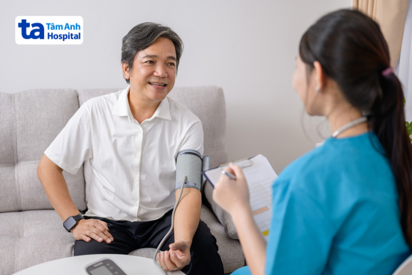 Theo dõi chỉ số huyết áp thường xuyên để kiểm soát và quản lý tình trạng hiệu quả
