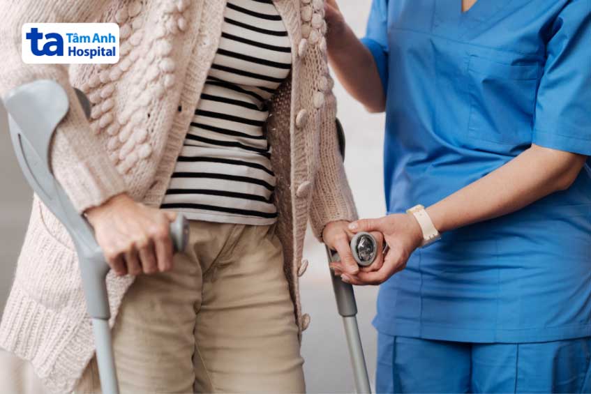 Thoái hóa đa khớp do lão hóa tự nhiên