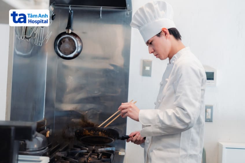 Thường xuyên tiếp xúc với nguồn nhiệt cao có thể ảnh hưởng đến hoạt động sản xuất tinh trùng