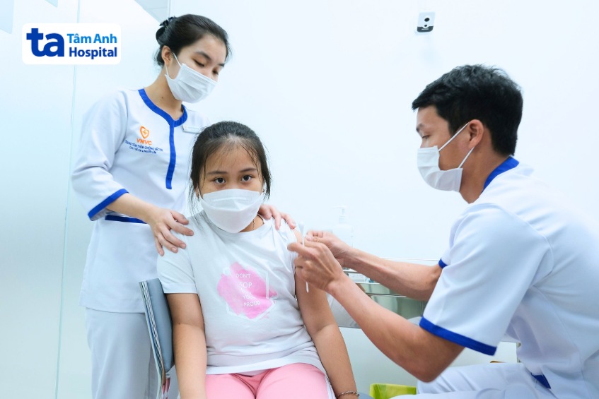 tiêm vắc xin hpv phòng ung thư cổ tử cung cho bé gái
