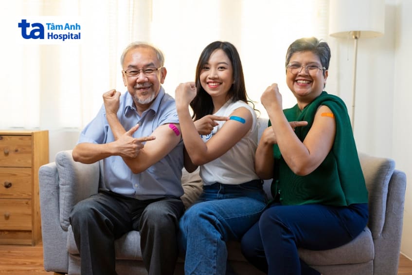 Tiêm vaccine đúng lịch giúp giảm nguy cơ mắc bệnh