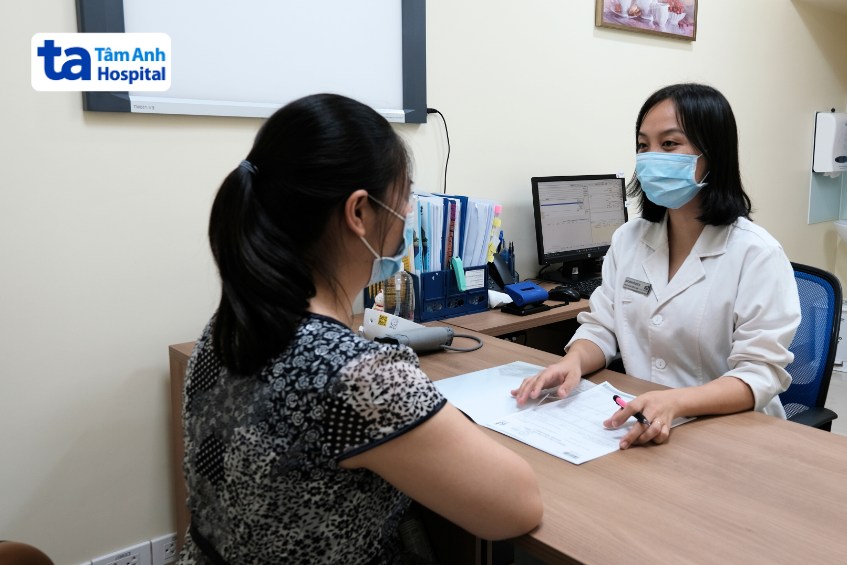 tư vấn trước khi điều trị rối loạn lo âu bằng tms