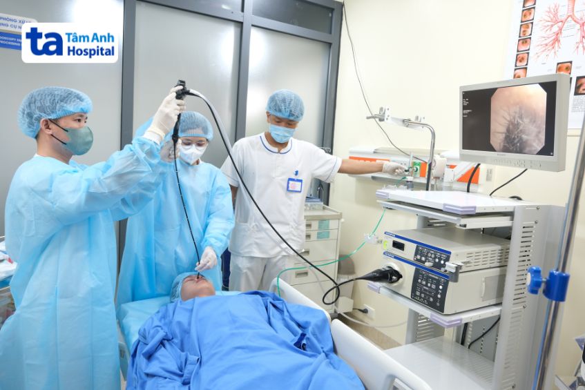 ứng dụng thiết bị hiện đại trong thăm khám và điều trị bệnh về hô hấp