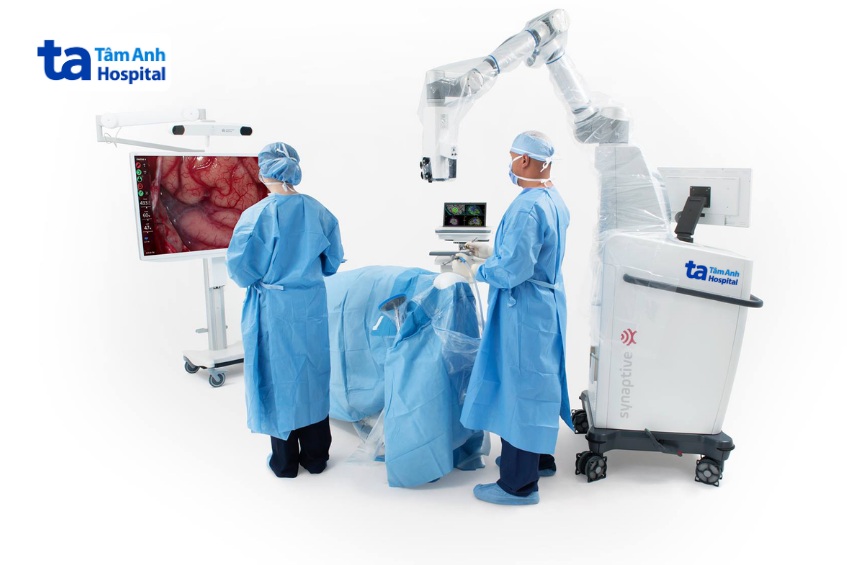 ưu điểm của phẫu thuật não bằng robot