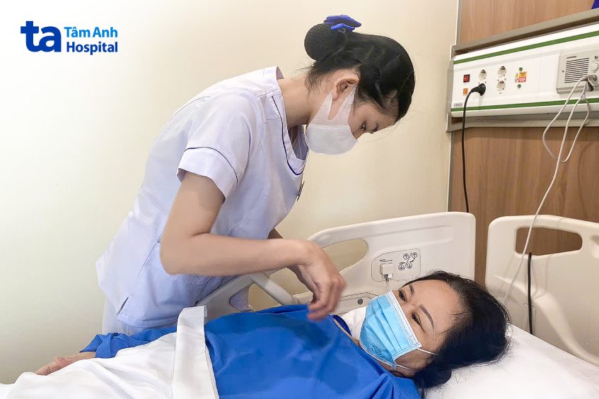 bệnh nhân được chăm sóc