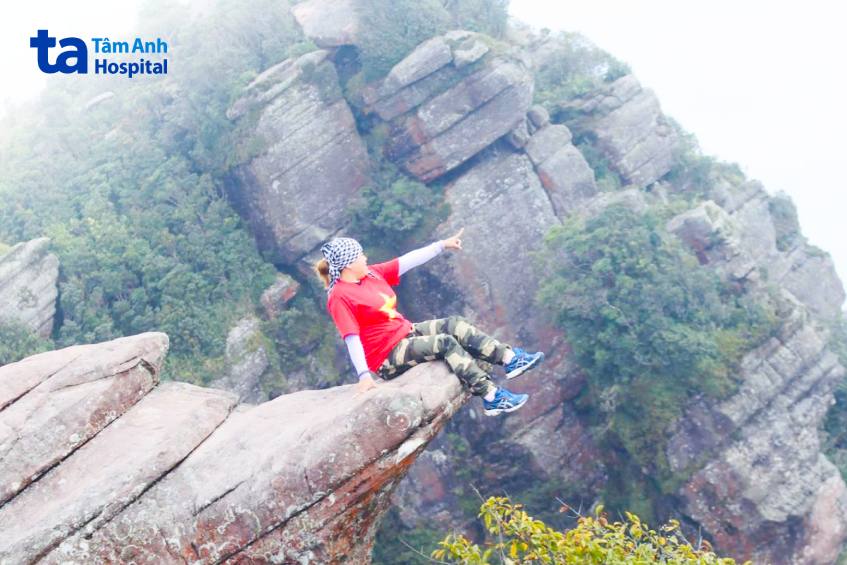 chinh phục mõm đá