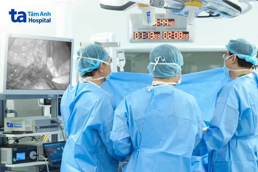 hình phẫu thuật ung thư đại tràng