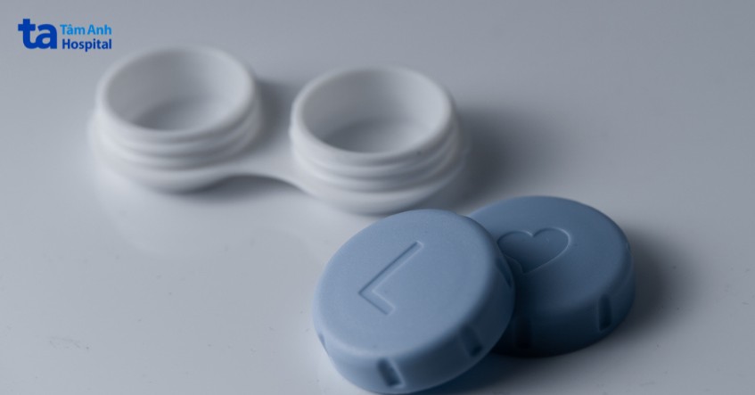 hộp kính có ký hiệu l và r