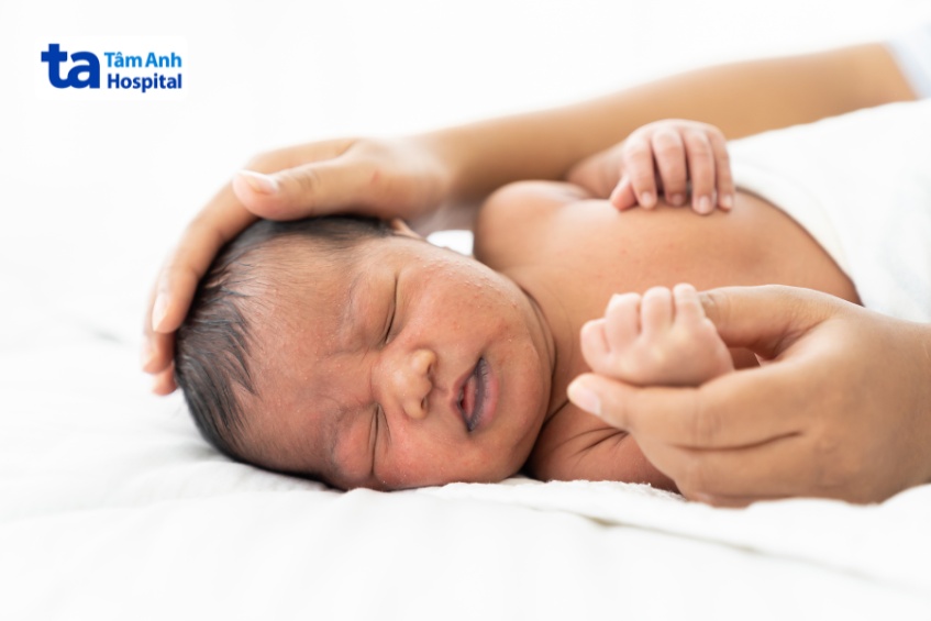 môi khô, tím tái có thể là dấu hiệu của nhiễm trùng