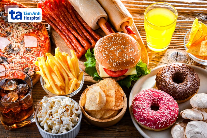 Các thực phẩm nên tránh hoặc hạn chế để bảo vệ gan