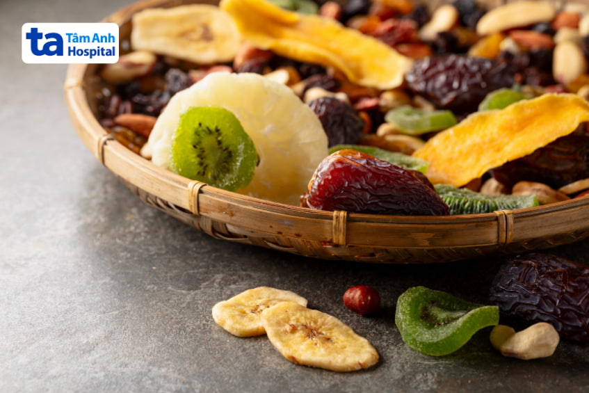 Bệnh nhân chạy thận nên tránh hoặc hạn chế ăn loại hoa quả nào?