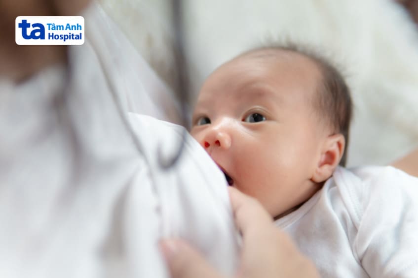 phụ nữ cho con bú không nên tự ý dùng thuốc