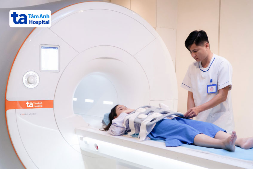 thai phụ chụp mri