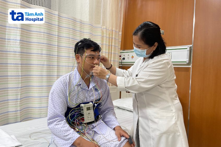 thực hiện đo đa ký giấc ngủ chẩn đoán hội chứng chân không yên