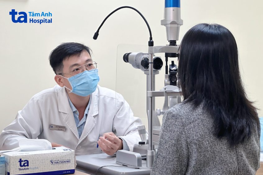 bác sĩ tùng tư vấn điều trị sụp mí