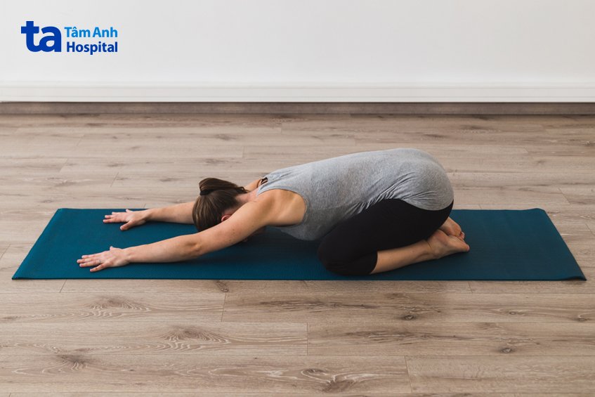 bài tập tư thế em bé