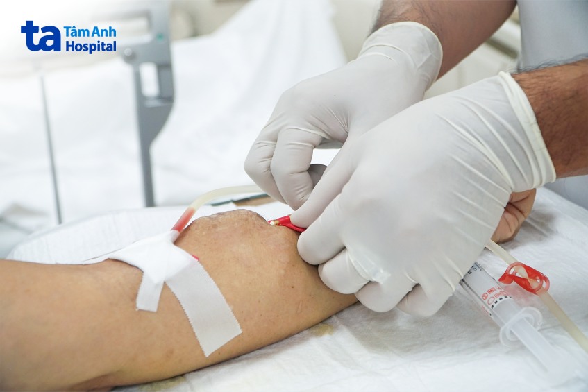 bệnh nhân được phẫu thuật cầu tay