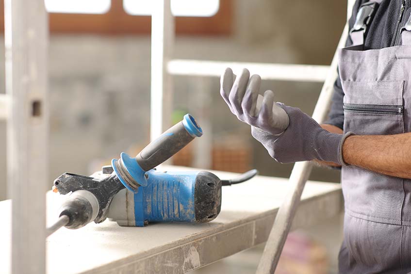 Biến chứng sau điều trị bị đau cổ tay