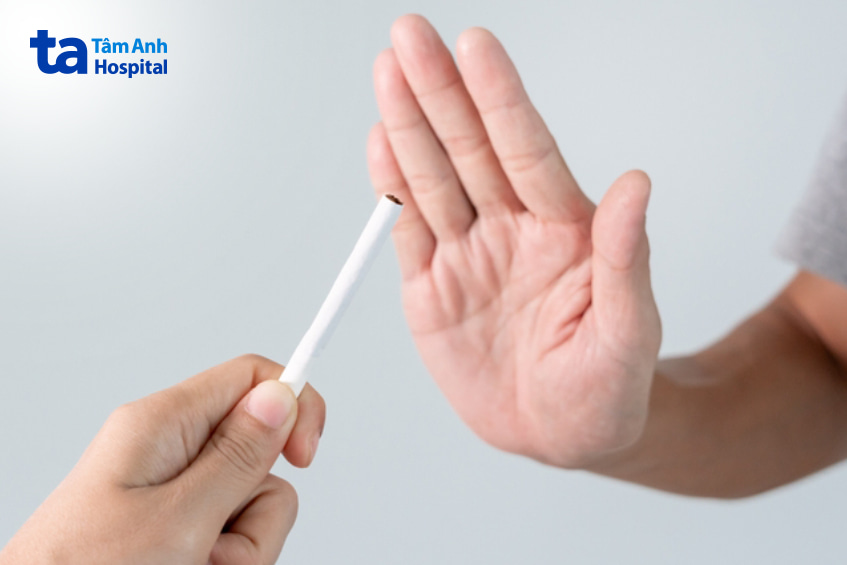 cầm máu khi nhổ răng