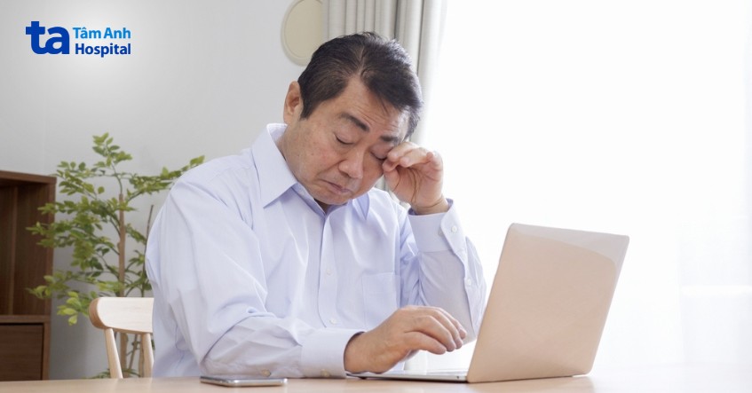cườm khô gây suy giảm thị lực