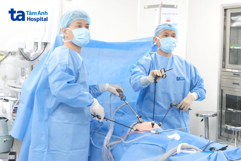 ê kíp phẫu thuật một trường hợp lạc nội mạc tử cung