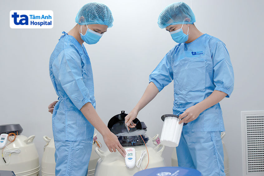 Kỹ thuật thủy tinh hóa trữ trứng/ tinh trùng/ phôi tại IVF Tâm Anh