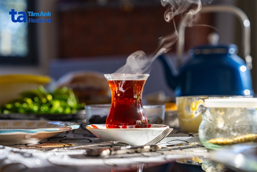 nên uống trà thảo mộc trước khi ngủ