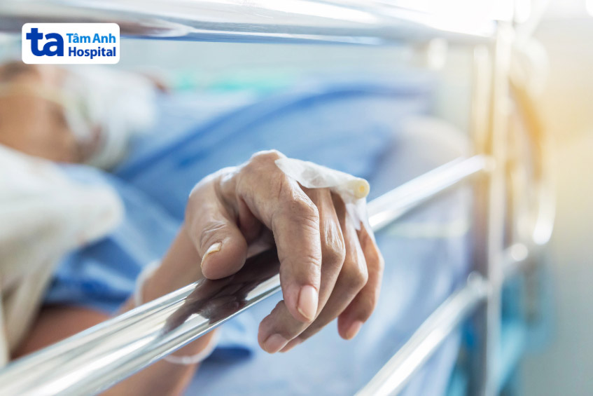 Người bệnh tim giai đoạn cuối thường xuyên phải nhập viện để được điều trị và chăm sóc tích cực