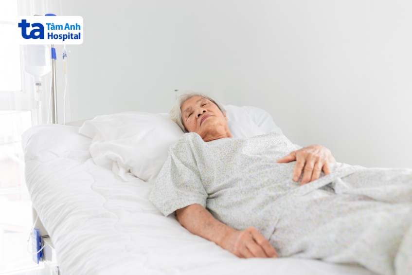 người cao tuổi dễ mắc nhiễm trùng huyết