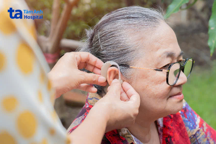 Phương pháp điều trị điếc