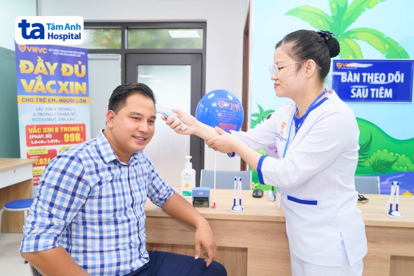 theo dõi sau tiêm phế cầu 13