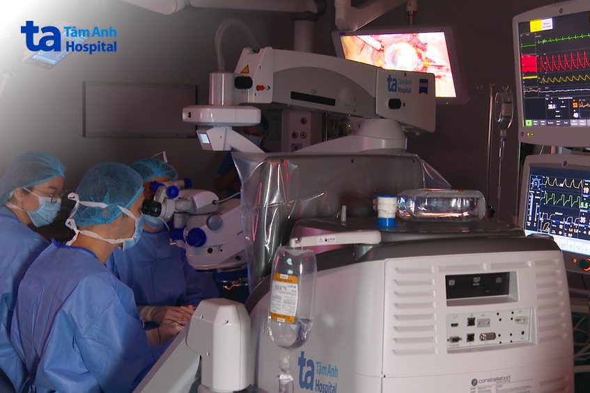 toàn bộ đèn phòng mổ bị tắt