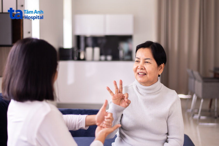 Câm điếc bẩm sinh có di truyền không?