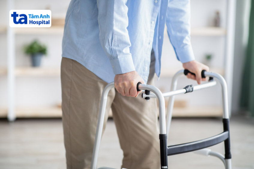 Vận động trị liệu giúp phúc hồi viêm khớp cùng chậu