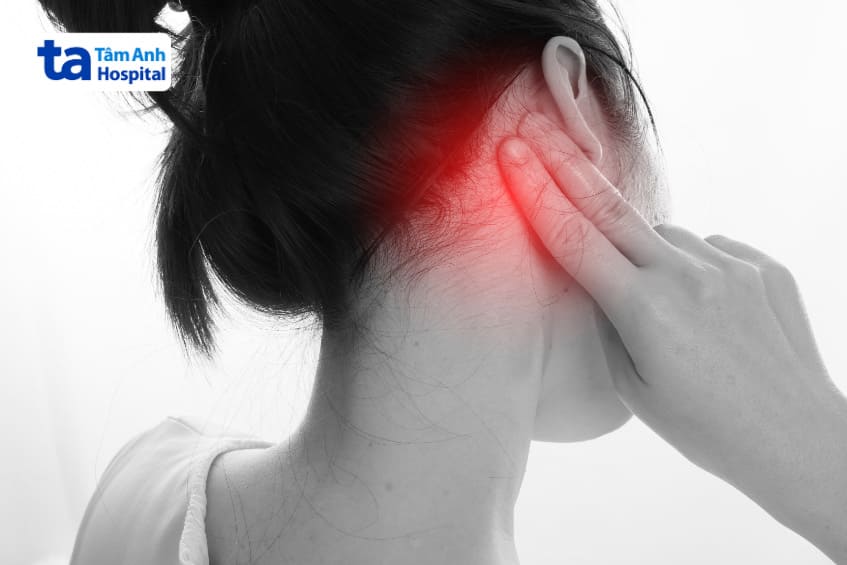 viêm xương tai chũm gay đau đầu sau tai