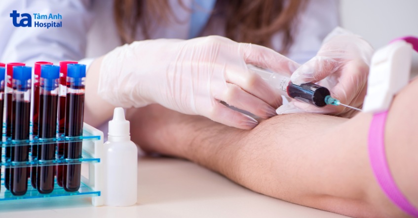 xét nghiệm máu giúp chẩn đoán dấu hiệu nhiễm trùng