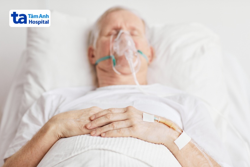 Viêm phế quản mãn tính ở người già có thể gây ra nhiều tình trạng