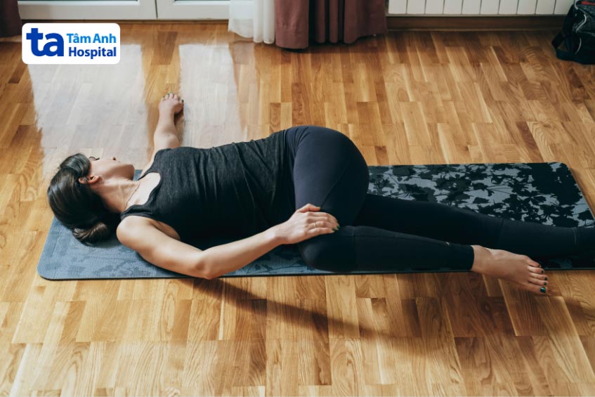 Bài tập xoay cột sống