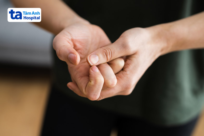 Bẻ khớp ngón tay tăng nguy cơ mắc viêm khớp