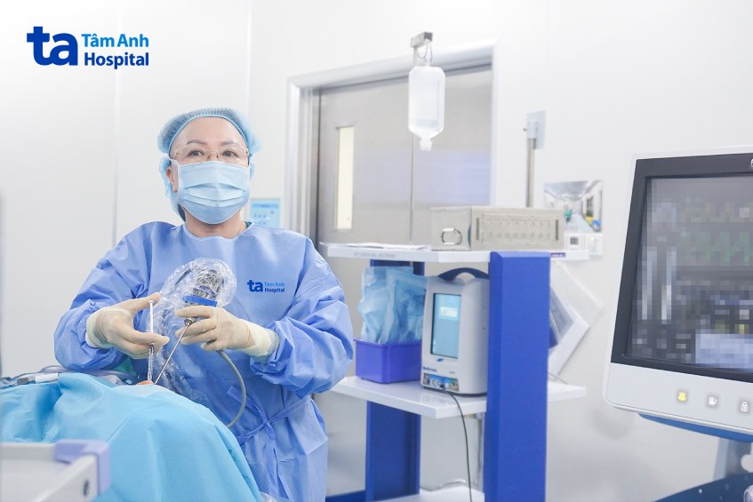 ca phẫu thuật lấy mảnh đạn