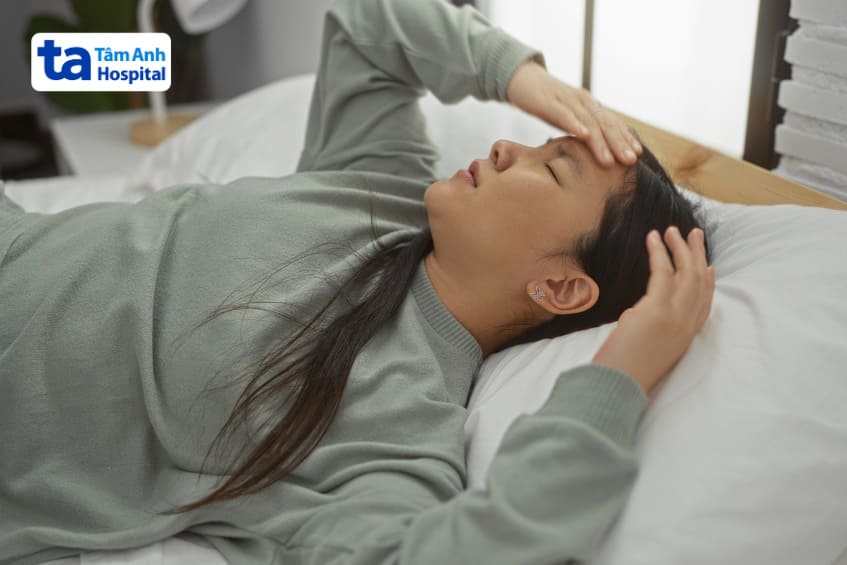 chứng đau đầu khi nằm xuống do nhiều nguyên nhân