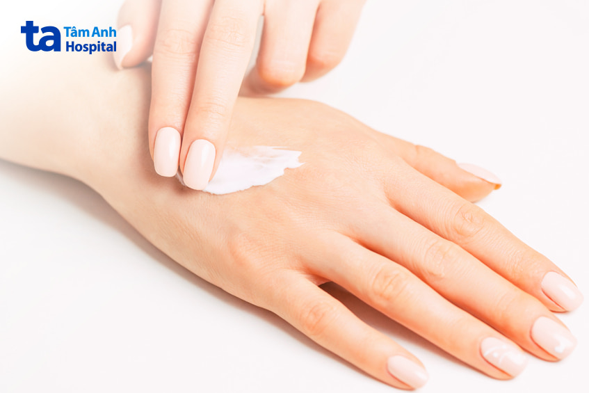 Cách chăm sóc da khô từ trong ra ngoài ẩm mịn, tươi trẻ