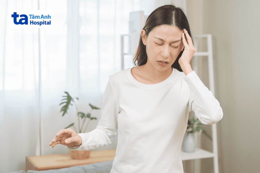 đau nửa đầu có thể gây ra đau đầu thái dương