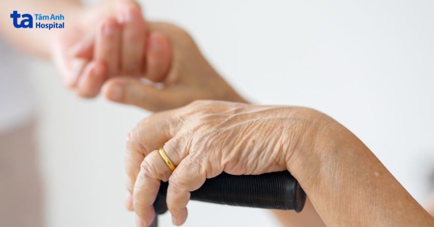 đi tiểu 1 đêm 3 lần ở người già là điều bình thường