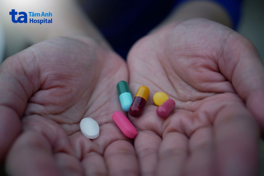 điều trị phù trong hội chứng thận hư